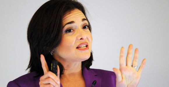 Pour la patronne de Facebook, Sheryl Sandberg, les femmes doivent pleurer au travail