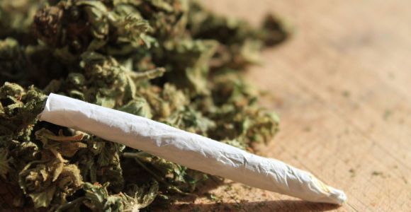 La marijuana pour atténuer la souffrance de l'exclusion sociale ?