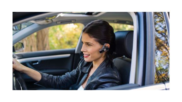 Sécurité routière : le kit mains libres aussi dangereux que le portable
