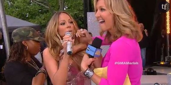 Mariah Carey : sa robe Versace craque en direct à la télévision - Video