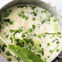 Recette de risotto aux asperges vertes et petits pois 