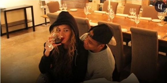 Beyoncé : un verre de vin pour prouver qu’elle n’est pas enceinte