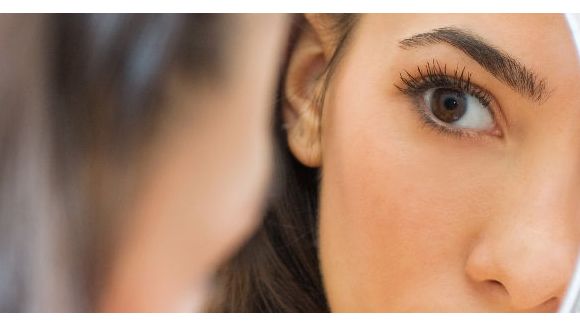 Visage, cheveux, ventre : ces parties du corps qui préoccupent les femmes