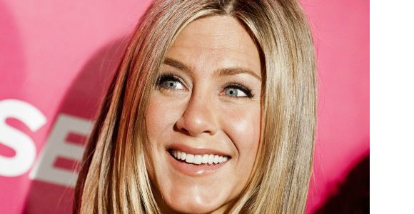 Jennifer Aniston reporte son mariage avec Justin Theroux