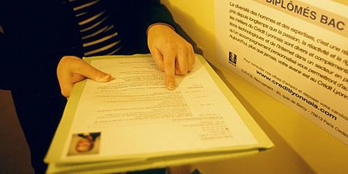 Discrimination à l’embauche : le CV anonyme inefficace  