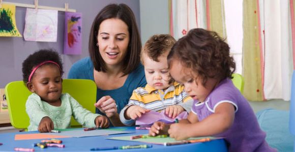 Des crèches d'urgence pour les intérimaires testées en Bretagne