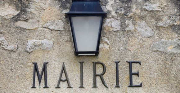 Mariage gay : un couple porte plainte contre le maire d'Arcangues