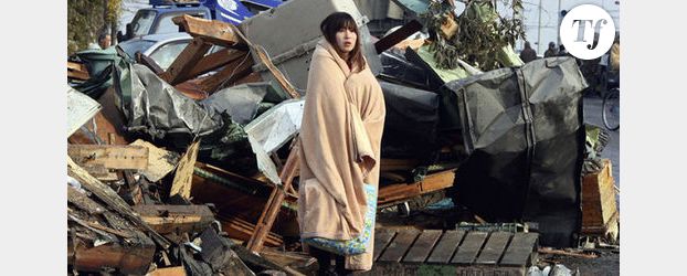 Le Japon rend hommage aux victimes un mois après la catastrophe