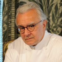 Alain Ducasse s'installe dans les cuisines du Meurice