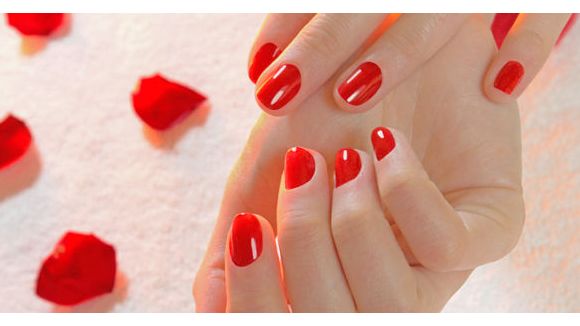 Manucure : nos conseils pour bien appliquer votre vernis