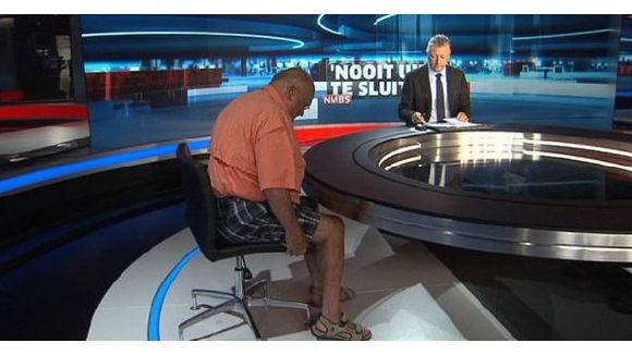 Jean-Luc Dehaene : le ministre belge en sandales et short à la télévision