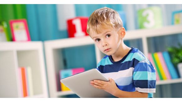 Tablettes numériques : un frein pour apprendre le vocabulaire ?