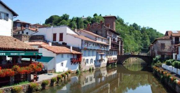 Saint-Jean-Pied-de-Port : une fillette fait une chute de 6 mètres en prenant la pose !