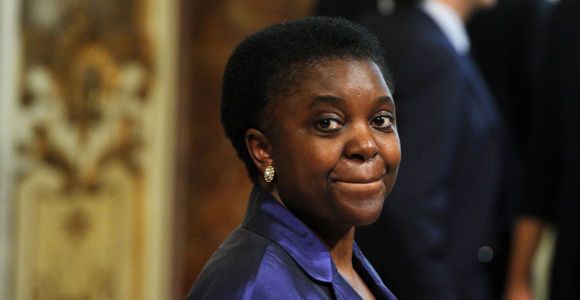 Cecile Kyenge : une banane jetée sur la ministre de l'Intégration italienne