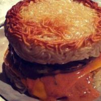 "Ramen Burger" : le nouveau hamburger que les New-Yorkais s'arrachent