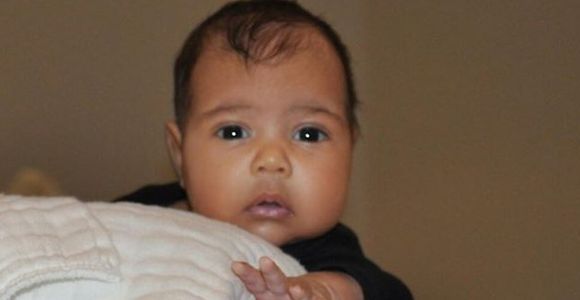 North West : première photo de la fille de Kim Kardashian