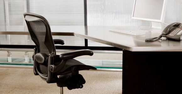 Mal de dos : votre chaise de bureau nuit à votre santé