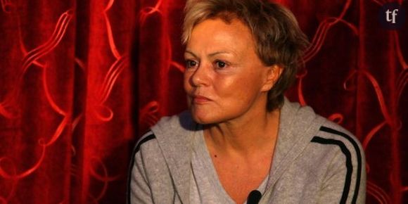 Muriel Robin sur TF1 : revoir l'addition, Le Noir  et ses autres sketches célèbres en vidéo