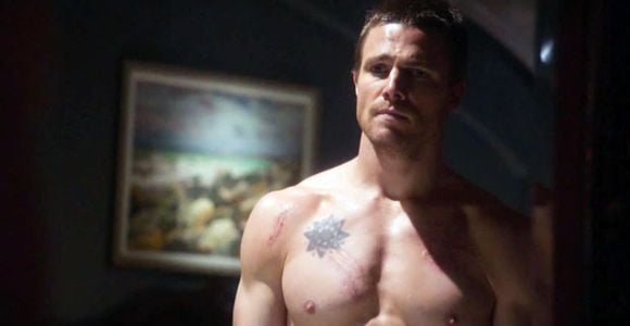 Arrow Saison 2 : une nouvelle bande-annonce pour Oliver Queen (Spoilers)