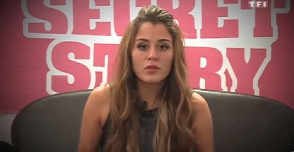 Secret Story 7 : Julien n’est pas amoureux ni en couple avec Anaïs Camizuli