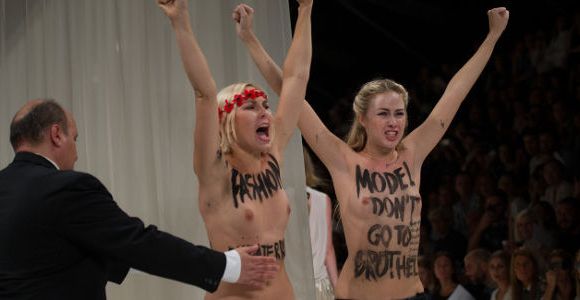 Fashion Week Paris : Femen bouscule le défilé Nina Ricci - photos