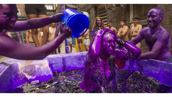 Bizutage : les écoles doivent-elles faire preuve de plus de fermeté ? 