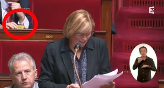 TPMP : un député fait un clin d'œil raté à Cyril Hanouna avec une boite de sardines