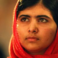 Malala, favorite pour le Nobel de la Paix et menacée par les talibans