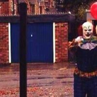 Le terrifiant clown de Northampton démasqué