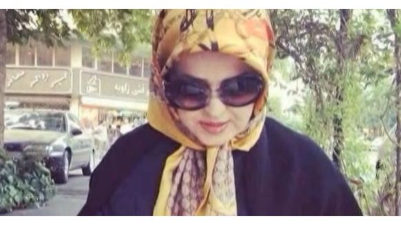 Iran : la petite-fille de l'ayatollah Khomeini, symbole de la révolution des mœurs