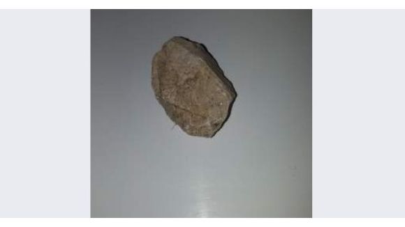 Le Bon Coin : un caillou parfait pour casser des vitres de voiture