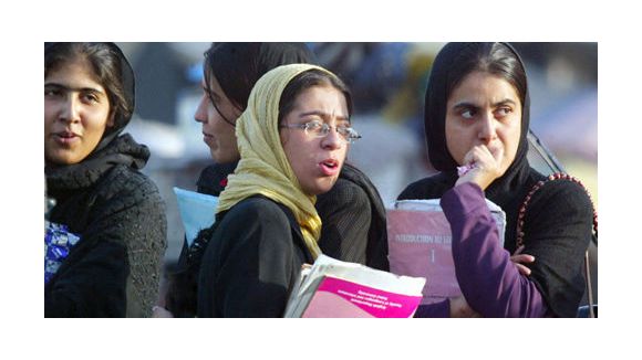 Afghanistan : la seule candidate à la présidentielle disqualifiée sans motif valable