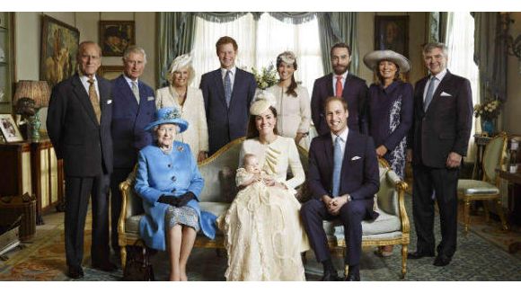 Baptême de George : la photo officielle avec Kate et William