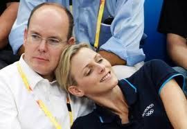 Charlène Wittstock : c’est Giorgio Armani qui dessinera sa robe de mariée