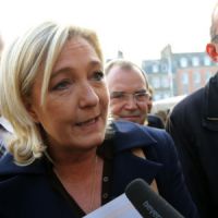 "Barbe" et "chèche" : la mère d'un des otages répond à Marine Le Pen