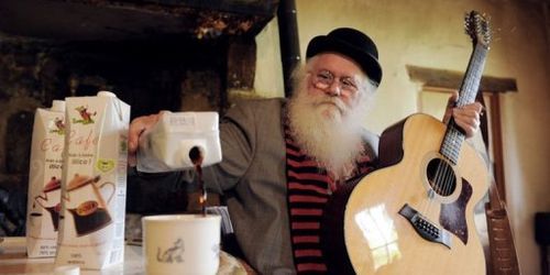 Insolite : le café en brique débarque dans les supermarchés !