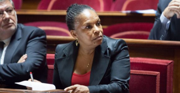 Une de "Minute" sur Taubira : Ayrault saisit le procureur de la République, l'hebdomadaire assume