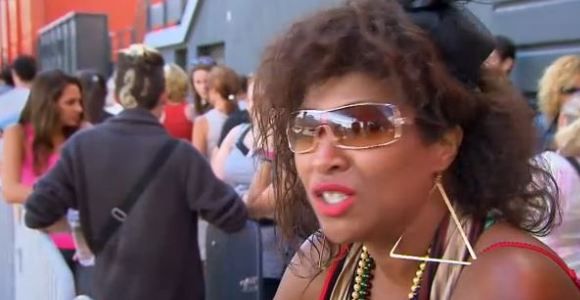 Nouvelle Star : Jamila, une casserole hilarante qui se prend pour une star –D8 Replay