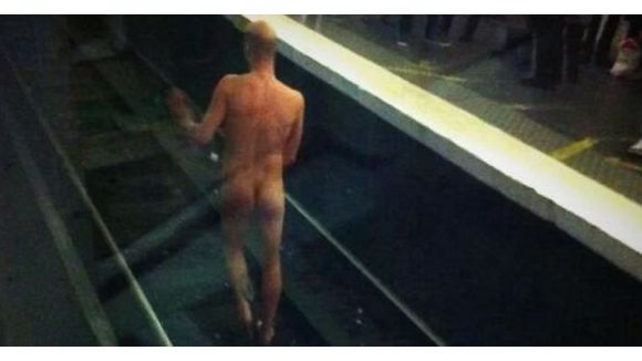 RATP : un homme nu sur les rails du métro interpellé mardi soir