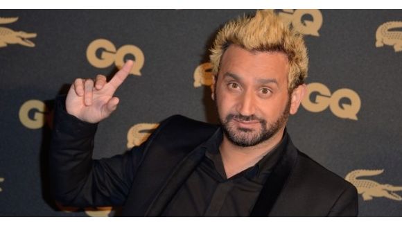 Cyril Hanouna en blond élu animateur de l'année 2013 par GQ