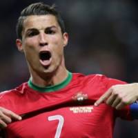 Cristiano Ronaldo : CR7 insulte les paparazzis