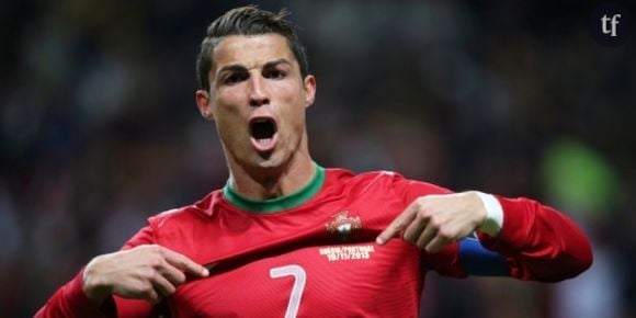 Cristiano Ronaldo : CR7 insulte les paparazzis