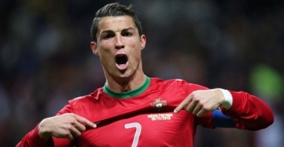 Cristiano Ronaldo : CR7 insulte les paparazzis