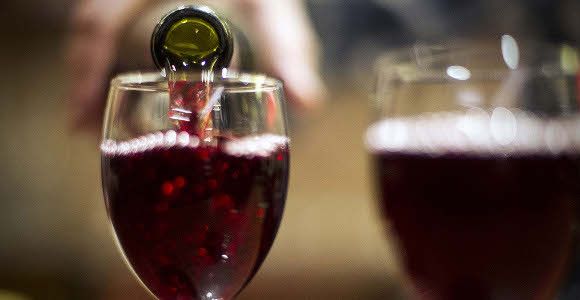 Beaujolais Nouveau 2013 : un bain dans du vin pour les japonais