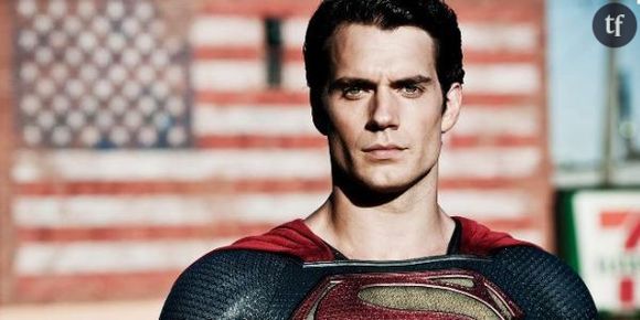 Henry Cavill plus sexy que Robert Pattinson selon Glamour