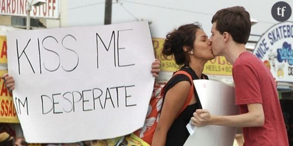 "Kiss me, I’m Desperate" : la technique de séduction la plus efficace