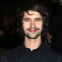 Ben Whishaw jouera Freddie Mercury dans le film sur Queen