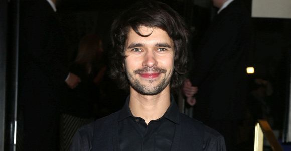 Ben Whishaw jouera Freddie Mercury dans le film sur Queen