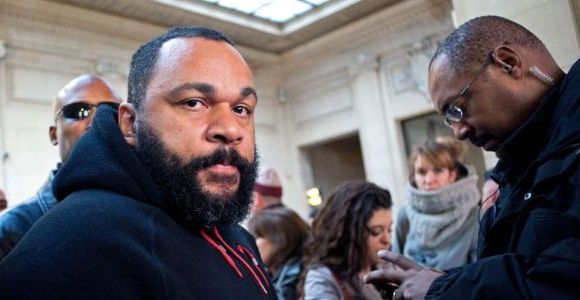 Dieudonné : Valls veut interdire les réunions publiques de l'humoriste