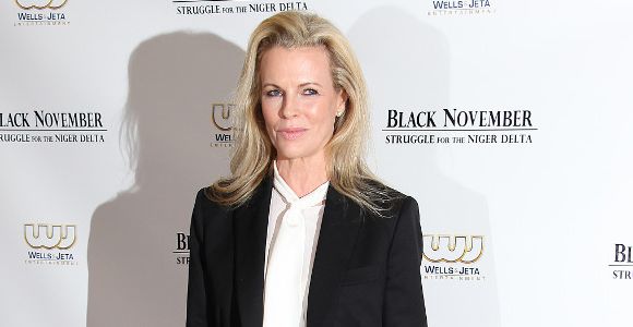 Kim Basinger : à 60 ans, elle redevient mannequin